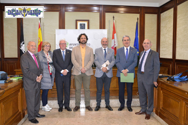 El alcalde de Béjar recibe al gobernador del distrito 2201 del Rotary Club - 10 de marzo de 2022