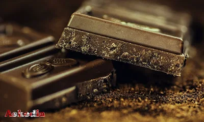 The chocolate - food to improve memory for exams. The human memory will gradually deteriorate with age but do you know that you can improve your memory with certain foods? Let’s explore -