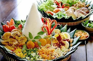 Nasi tumpeng