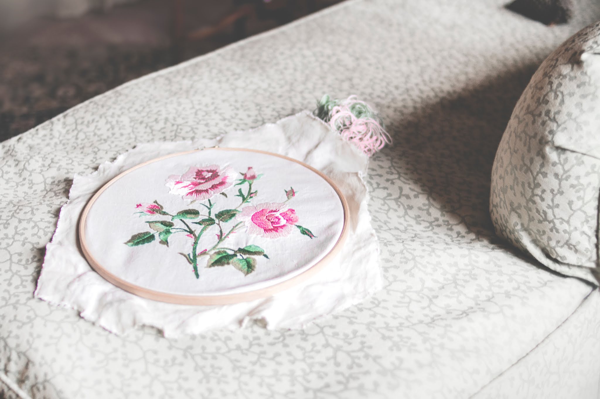 Create With Mom: Inspiring Arts and Craft books and Easy Embroidery Hoop  project