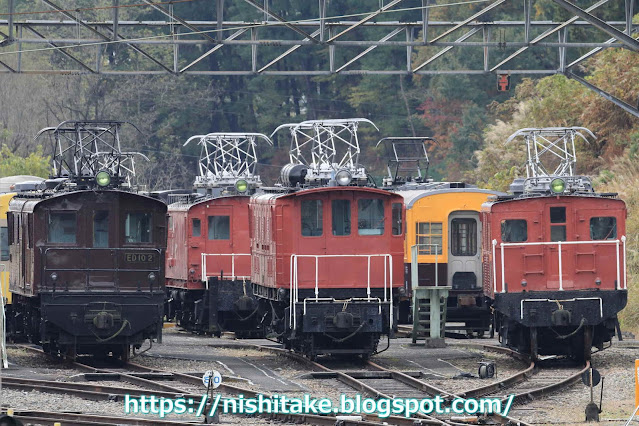 横瀬車両基地の保存機関車。右からE61、E52、E43、旧E71。　横瀬車両基地　2020.11（横瀬車両基地祭り）