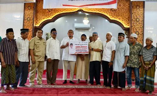 Andre Rosiade Bantu Masjid Muhammadiyah Bungus Rp100 Juta