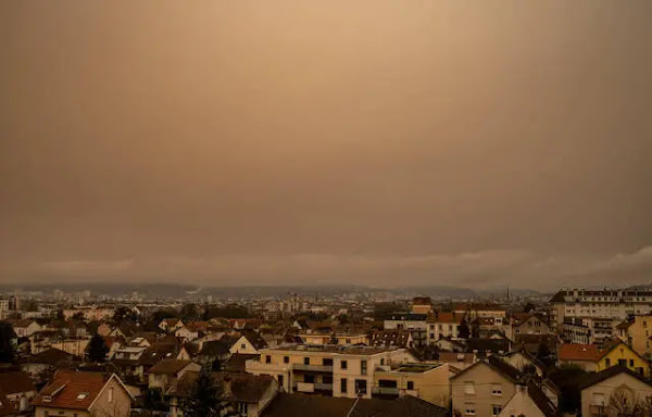 [VIDEO 🔴] Pluie de sable du Sahara 🌧 : Ciel jaune et poussières sur les voitures, quel est ce phénomène qui traverse la France ?