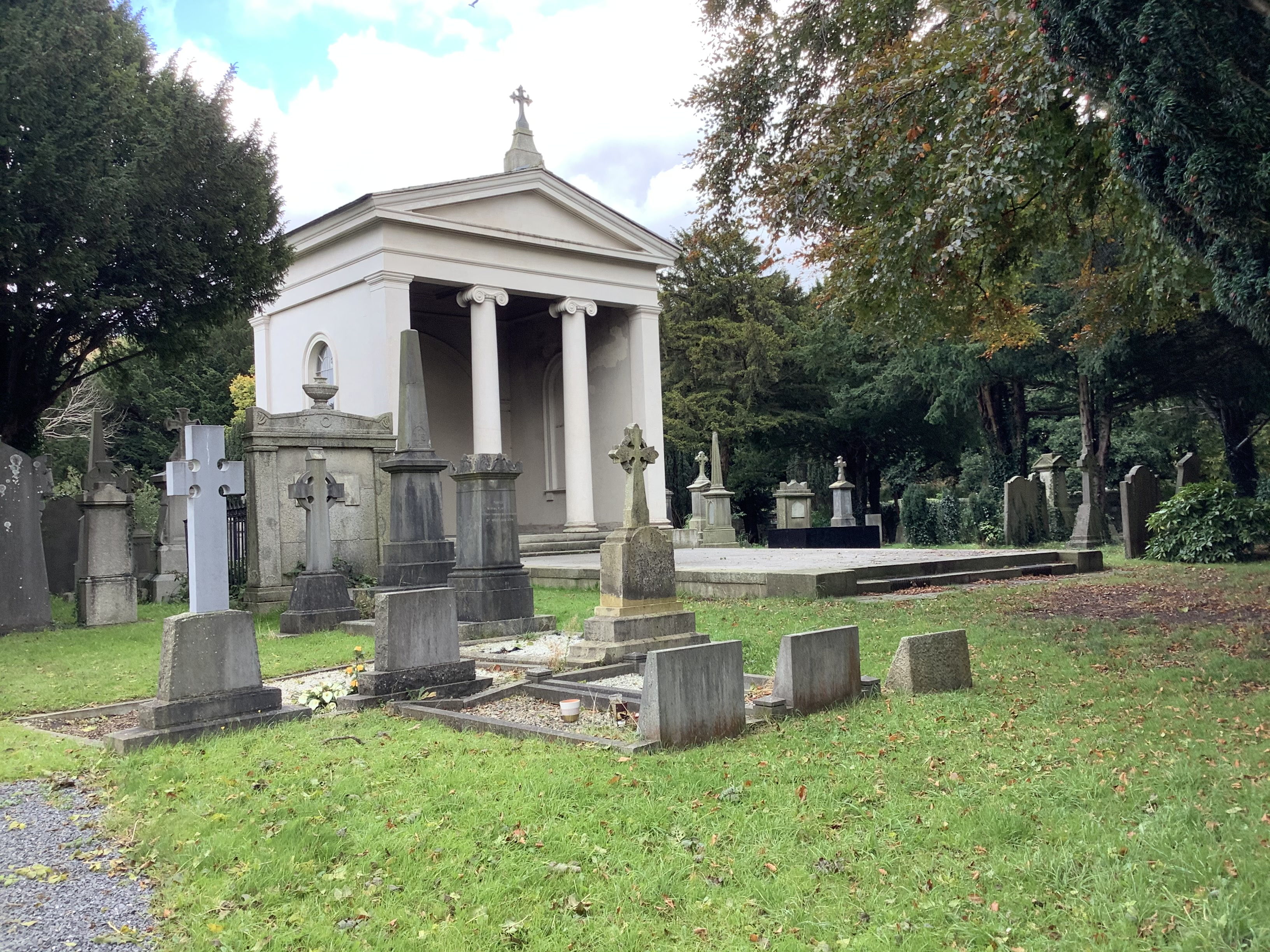 Goldenbridge Cemetery (Dublin, Ireland)