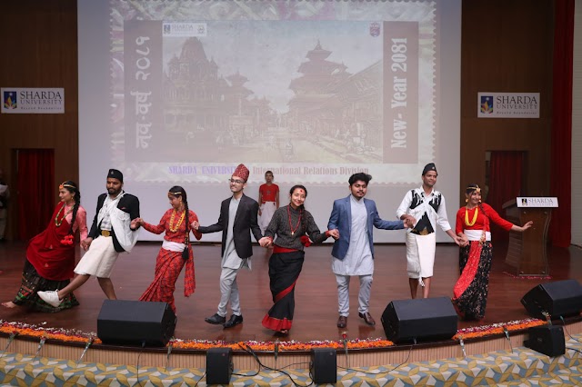 शारदा विश्वविद्यालय में नेपाली छात्रों ने मनाया नववर्ष ।