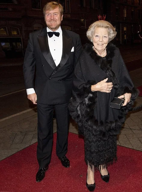 King Willem-Alexander and Princess Beatrix attended the 23rd edition of the Dutch Ballet Gala at the theater DeLaMar