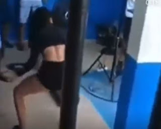 Vídeo: Festa em cadeia de Pernambuco tem MC e dançarinas sensuais