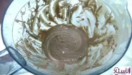 Mix-sauce-with-chocolate