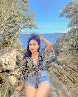 Deretan Potret Selebgram Cantik Viral Es Batu asal Ambon