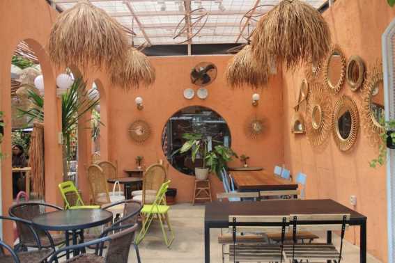 Cafe Kekinian di Surabaya Tropikal Coffee