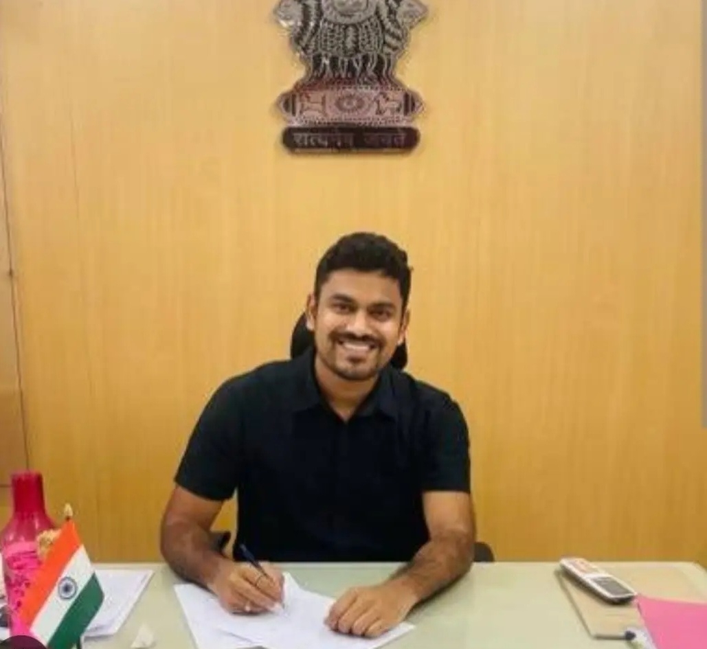 ପଦ୍ମପୁର ର  ପ୍ରଥମ  ADM  ଭାବରେ  ଶ୍ରୀ ଚଭନ,କୁନାଲ ମୋତିରାମ ନିଯୁକ୍ତ
