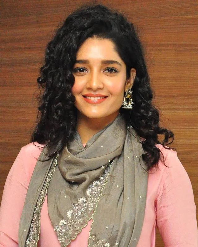 Tamil Actress Ritika Singh