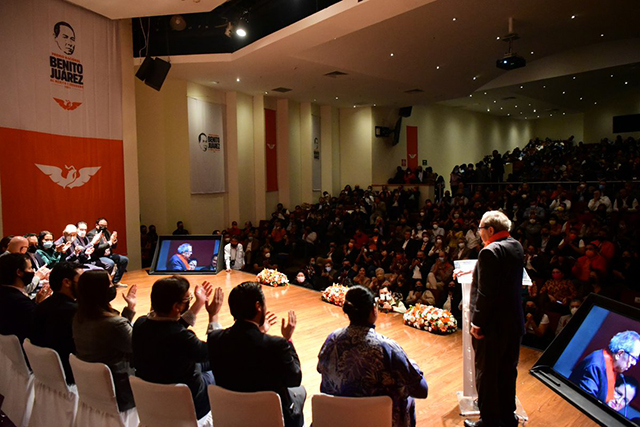 Muñoz Ledo recibe Premio Nacional Benito Juárez de MC