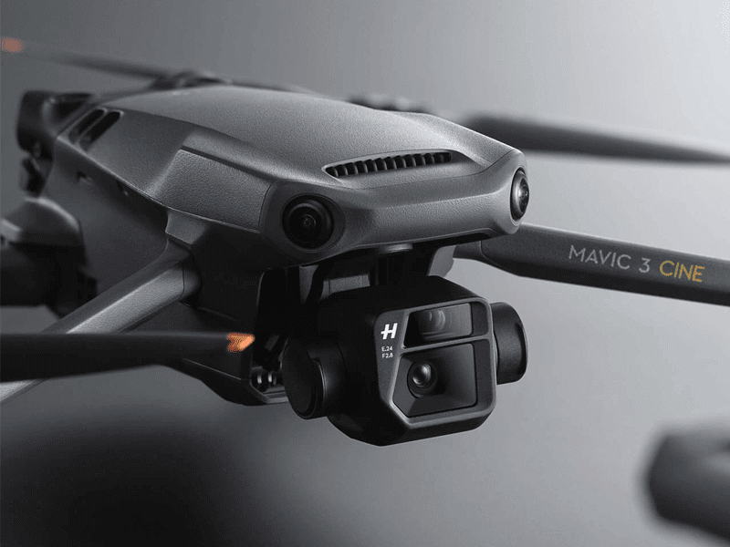 DJI Mavic 3 and Mavic 3 Cine drones with Hasselblad 28x zoom cam and 46 mins flight time launched!