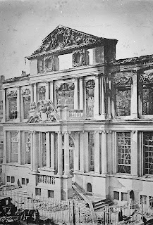 1864 : Voorgevel van het Schielandshuis na brand