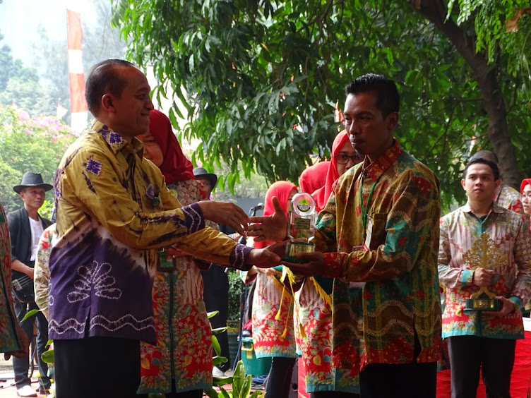 bergotong royong lestarikan bumi