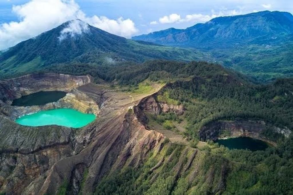 Danau Kelimutu NTT