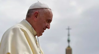 Papa envia mensagem de pesar a Bolsonaro por falecimento de Dona Olinda