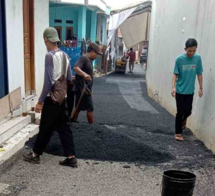 Proyek Hotmix di Desa Cukang Galih Diduga Dijadikan Ajang Korupsi, Camat Curug Akan Panggil Pihak Pelaksana! 