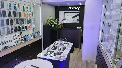 Tienda Samsung y Next Global en El Alto