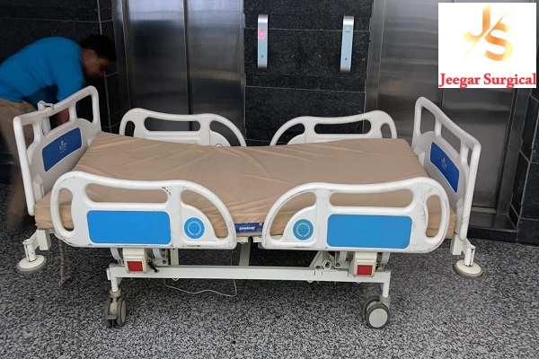 Hospital Bed On Hire In Malad