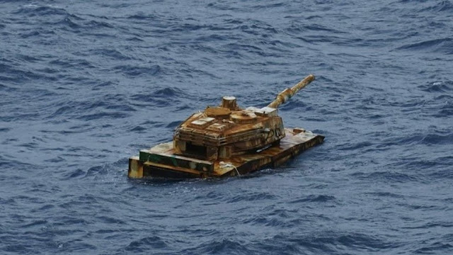 Bí ẩn xe tăng "lạ" trôi nổi ngoài khơi Indonesia