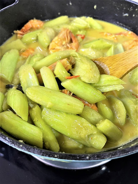 Keladi Lambuk Masak Lemak Udang Memang Sedap