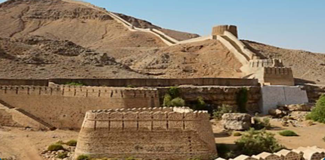 Rani Kot fort was constructed by which family?