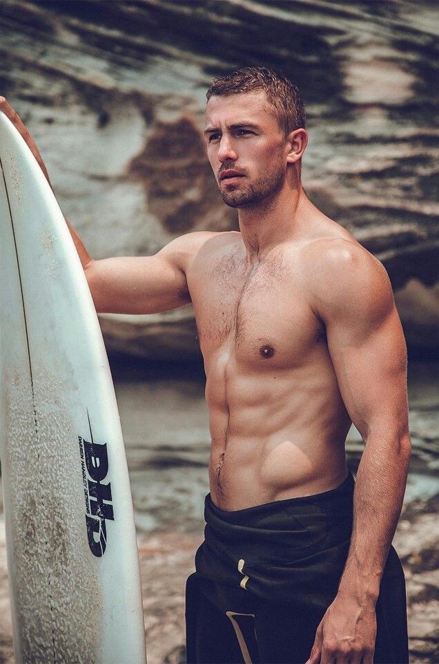 summer-sexy-shirtless-surfer-guy