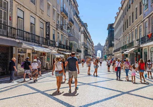 Portugal tem vagas de emprego sobrando para brasileiros