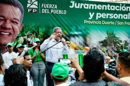 Leonel afirma que es momento de defender la soberanía dominicana