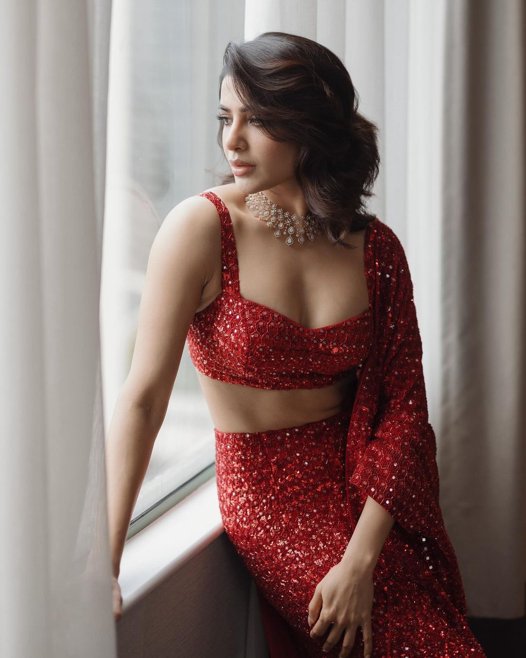 Samantha Ruth Prabhu's Red Sequin Saree Spectacle: Glitter, Glam, and a Whole Lot of Sass!
