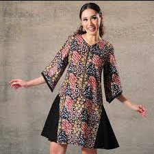 Model batik kerja wanita modern