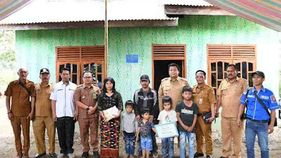 Vandiko Gultom Bantu Anak Sekolah Dasar Penderita Kanker Mata