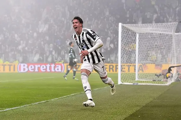 Dusan Vlahovic Playing for Juventus