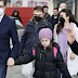 Presidente leva menina com Down vítima de bullying de volta para a escola na Macedônia