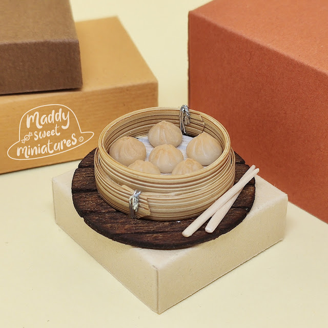 Ravioli cinesi al vapore in miniatura. Cibo in Fimo. Dollhouse miniatures. 5