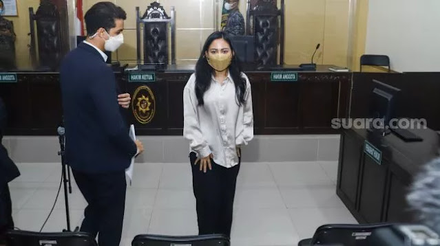 Viral Netizen Bandingkan Rachel Vennya dengan Nenek Asyani, Tidak Ditahan karena Sopan