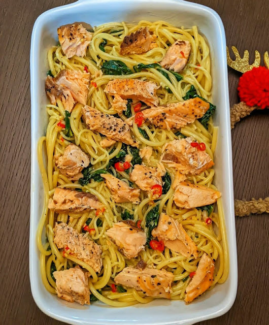 Creamy salmon pasta with spinach