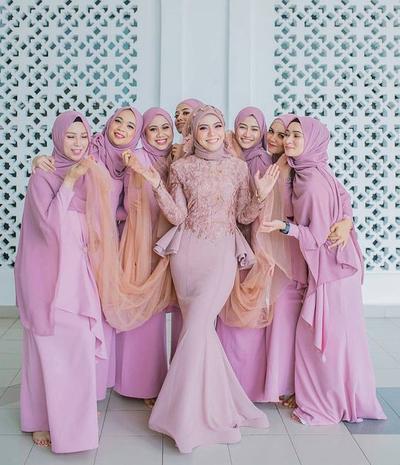 Bridesmaid,hijab