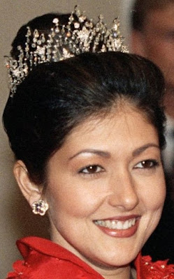 diamond drop tiara queen alexandrine denmark countess alexandra fredricksborg