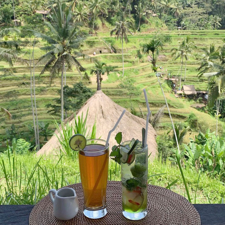 Angkringan Tepi Sawah Setu