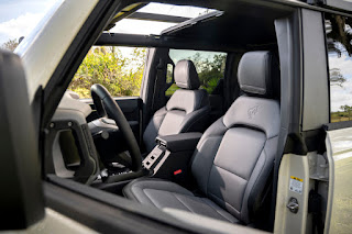 Ford Bronco Everglades 4-Door (2022) Interior