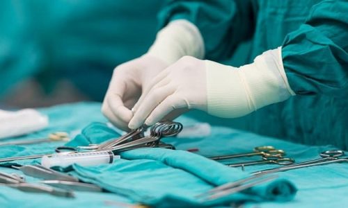 Δύο υπερσύγχρονα χειρουργικά τραπέζια για την Ορθοπεδική και για την Πλαστική- Γενική Χειρουργική παρέλαβε το Πανεπιστημιακό Νοσοκομείο, τα οποία αποτελούν δωρεά της Βουλής.