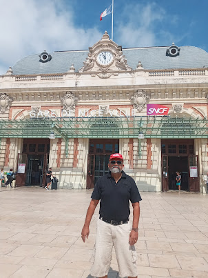 At " Gare De Nice Ville " train station.