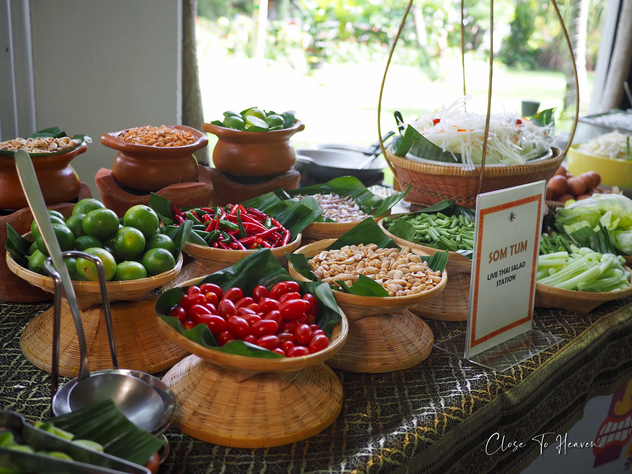 Trader Vic's @ Anantara Riverside Bangkok | Sunday Brunch Buffet