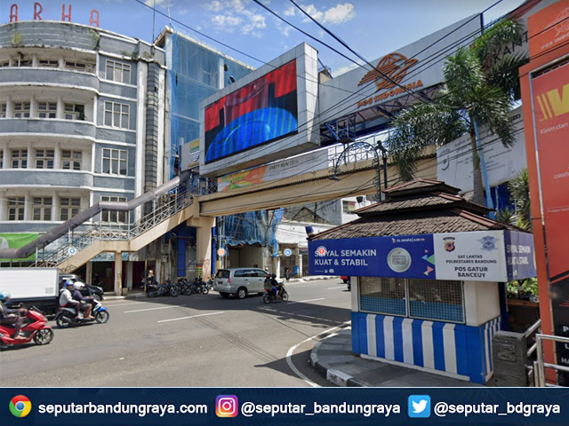 Dinilai Sudah Tidak Berfungsi, JPO Depan Gedung Kantor Pos Besar Dibongkar 