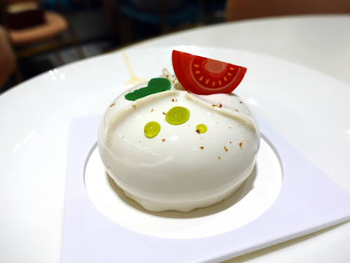 Dang Wen Li by Dominique Ansel Harbour City (當文歷餅店), Around the World Pastry Collection - Burrata (水牛忌廉芝士)