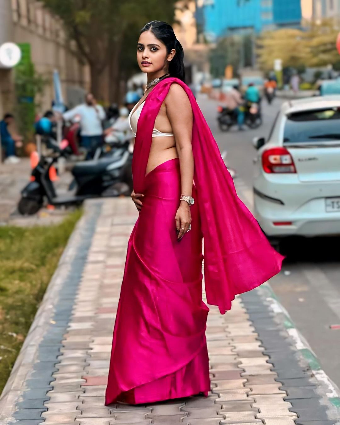 Pragya Nayan Pink Saree Side Navel Pose