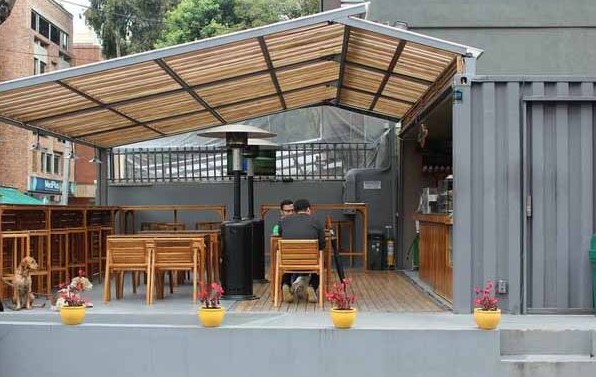 small container coffee shop design